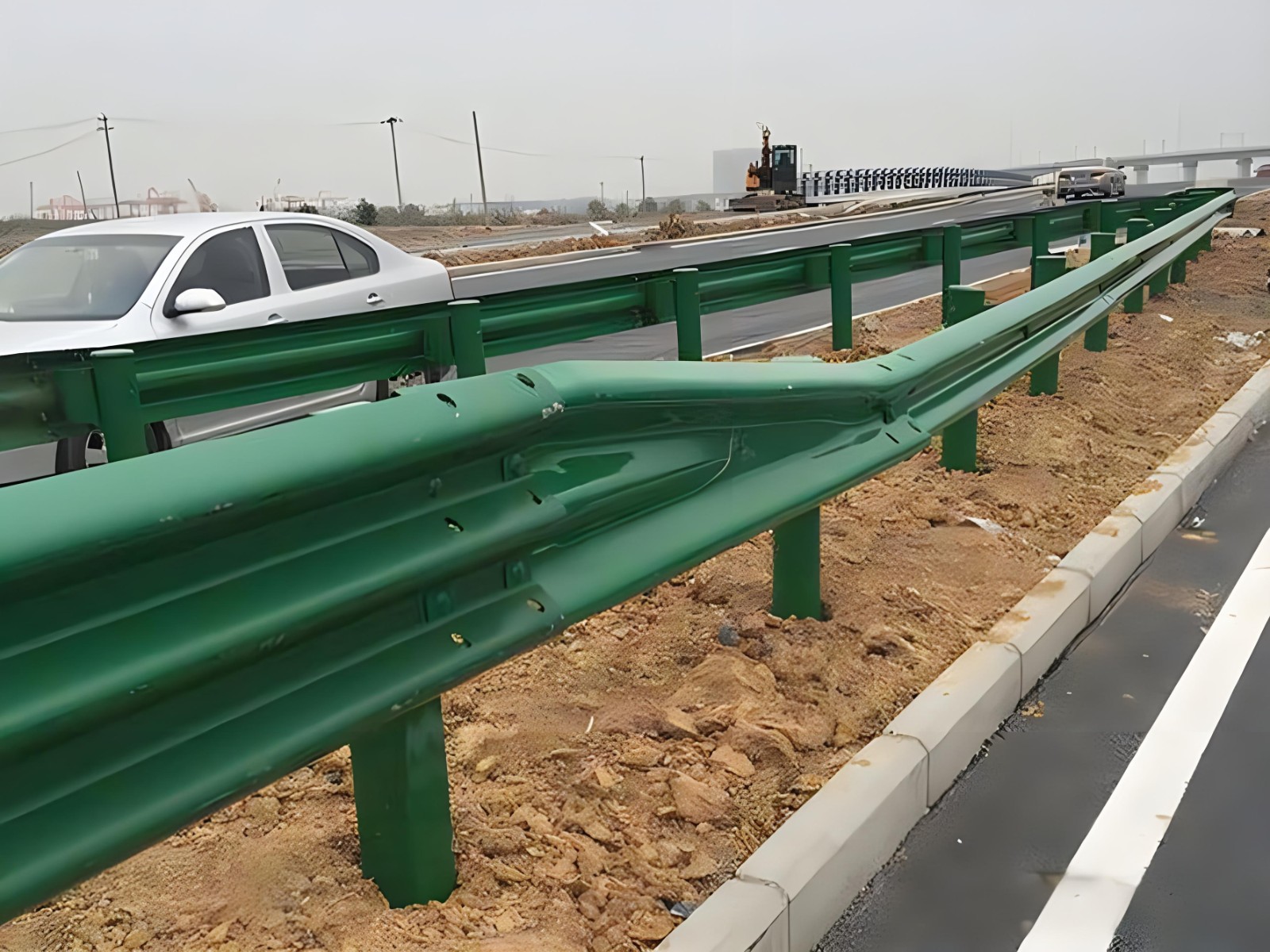 内蒙古高速波形护栏板日常维护方案确保道路安全新举措